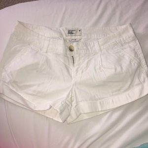 american eagle outfitters white shorts !